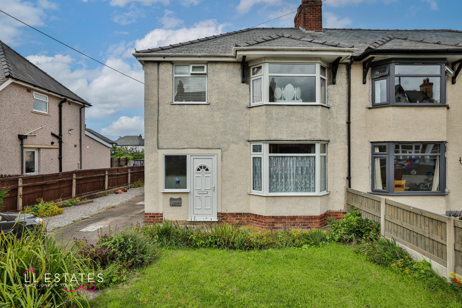 3 bed semi-detached house for sale in Bryn Gobaith, St. Asaph  - Property Image 1