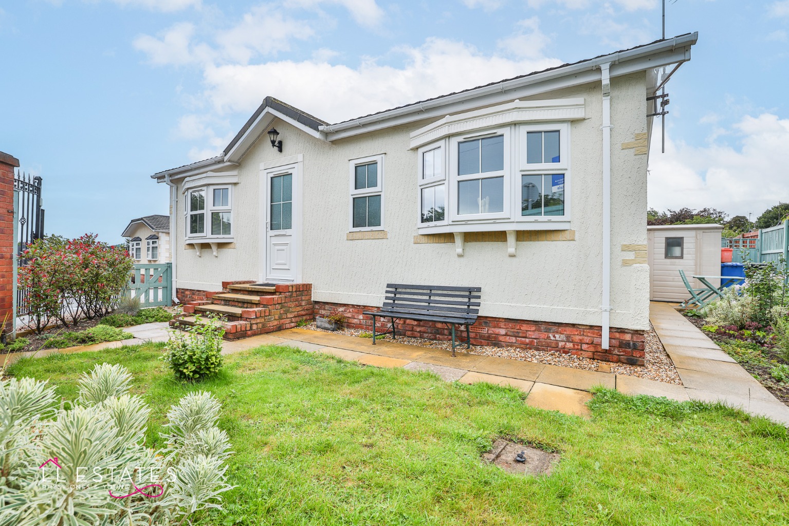 2 bed park home for sale in St James Drive, Prestatyn  - Property Image 10