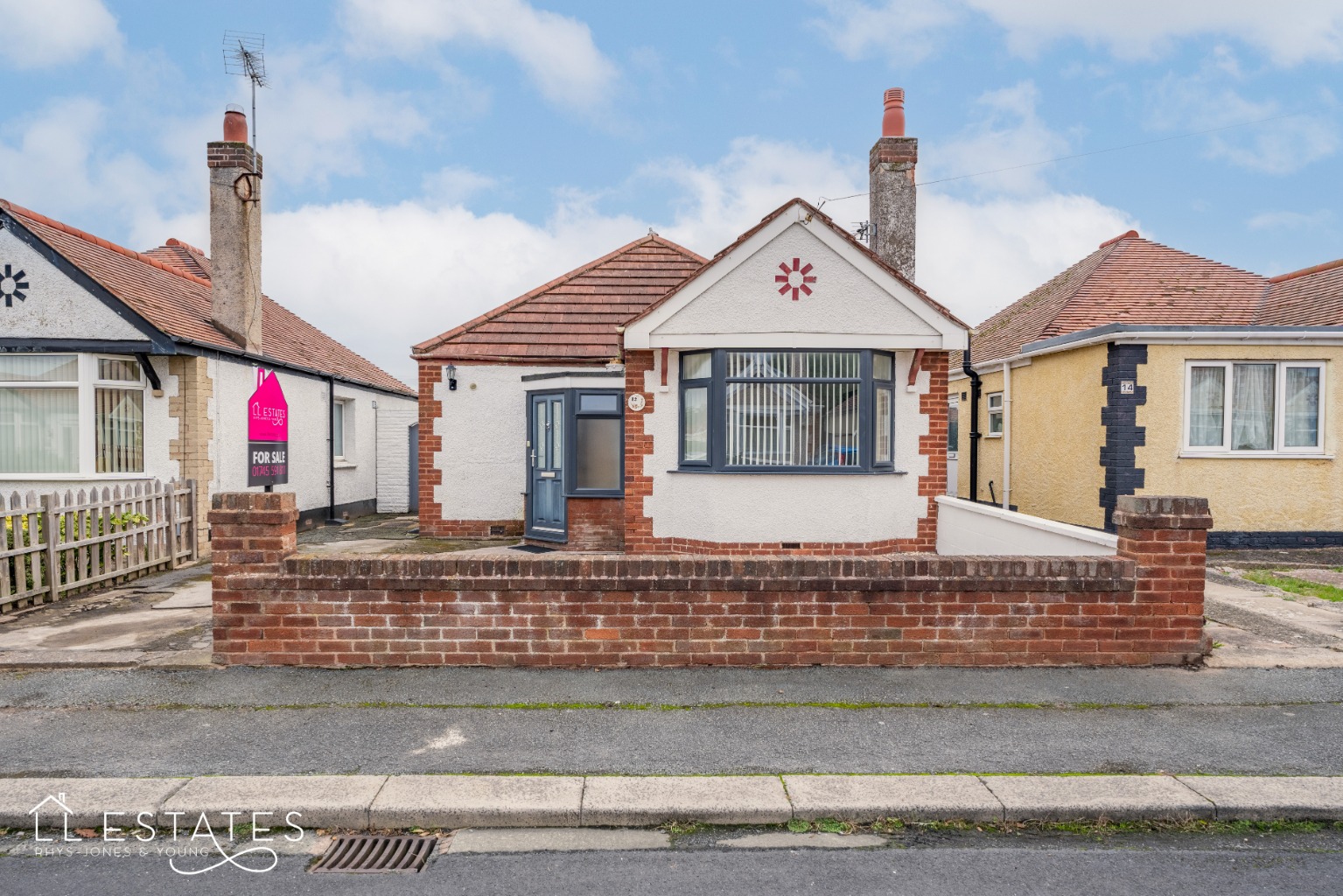 2 bed detached bungalow for sale in Bryn Coed Park, Rhyl  - Property Image 1