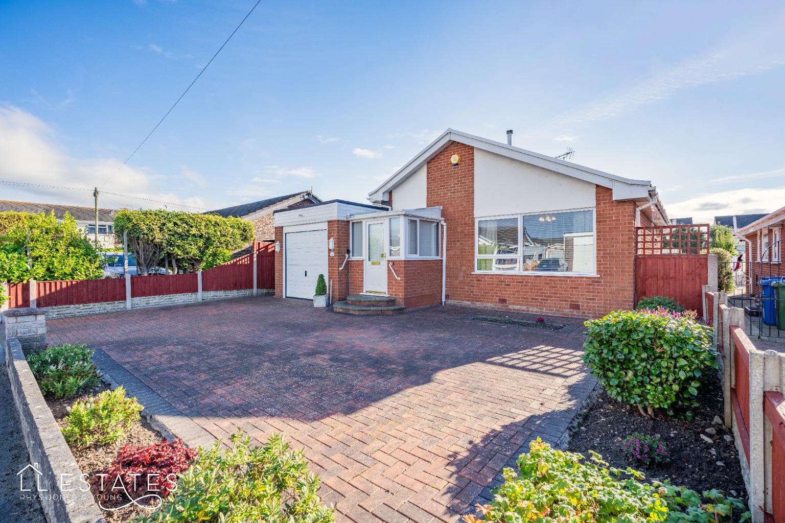 3 bed detached bungalow for sale in Maes Bedwen, Rhyl  - Property Image 1