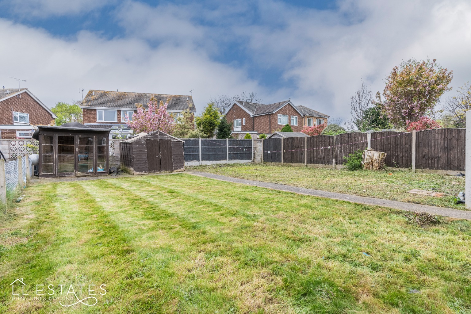 3 bed end of terrace house for sale in Ffordd-Y-Morfa  - Property Image 2