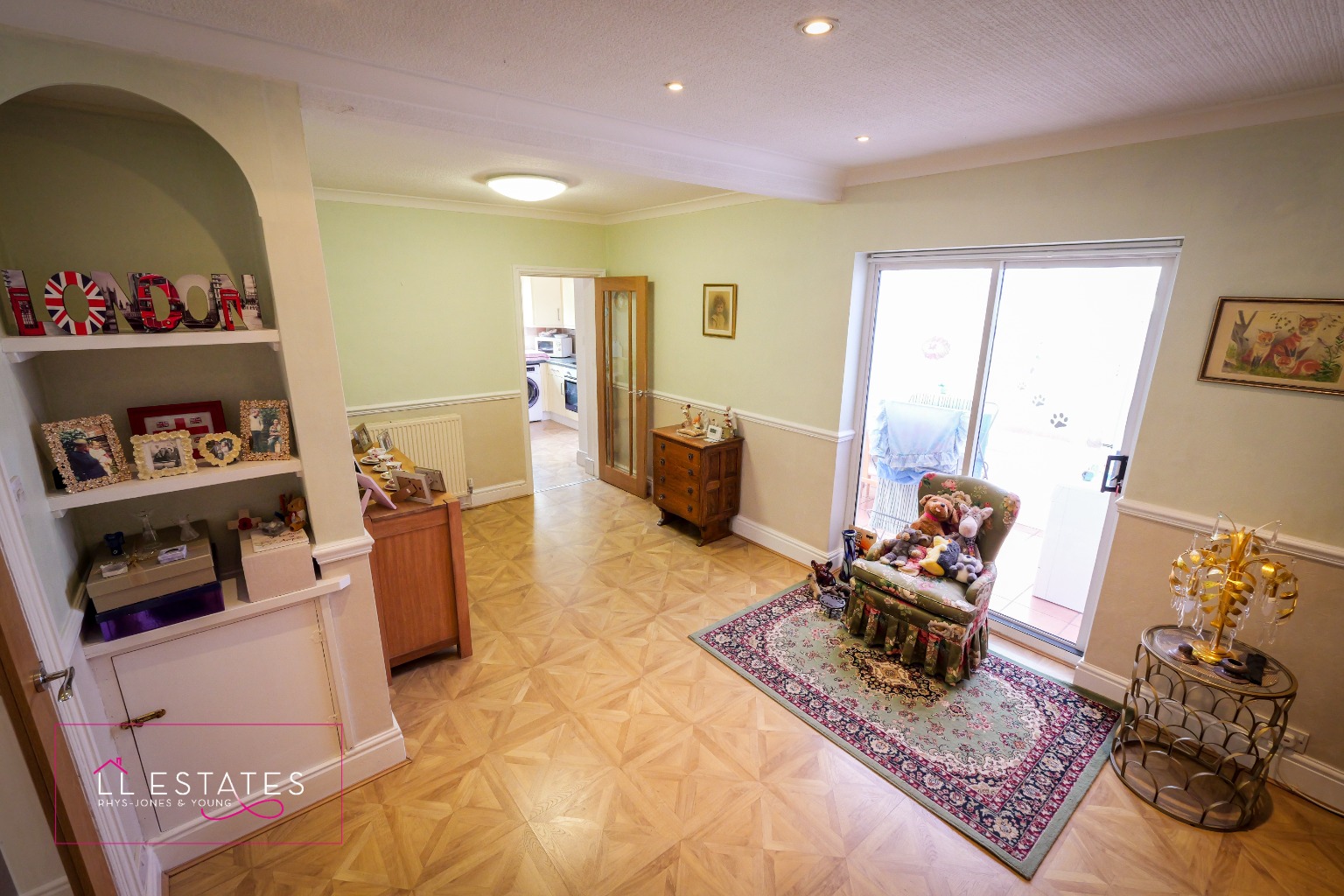 3 bed detached bungalow for sale in Victoria Road, Prestatyn  - Property Image 4