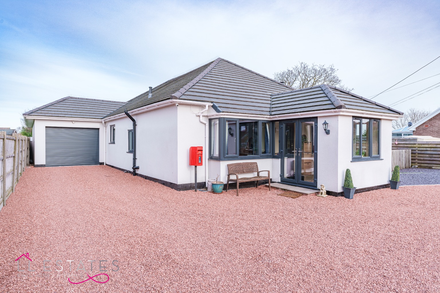 2 bed detached bungalow for sale, Conwy - Property Image 1