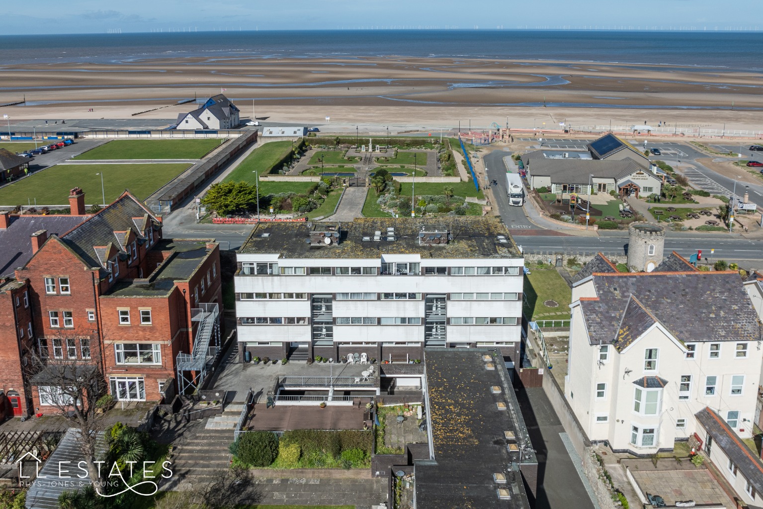 2 bed ground floor maisonette for sale in Glendower Court, Rhyl  - Property Image 13