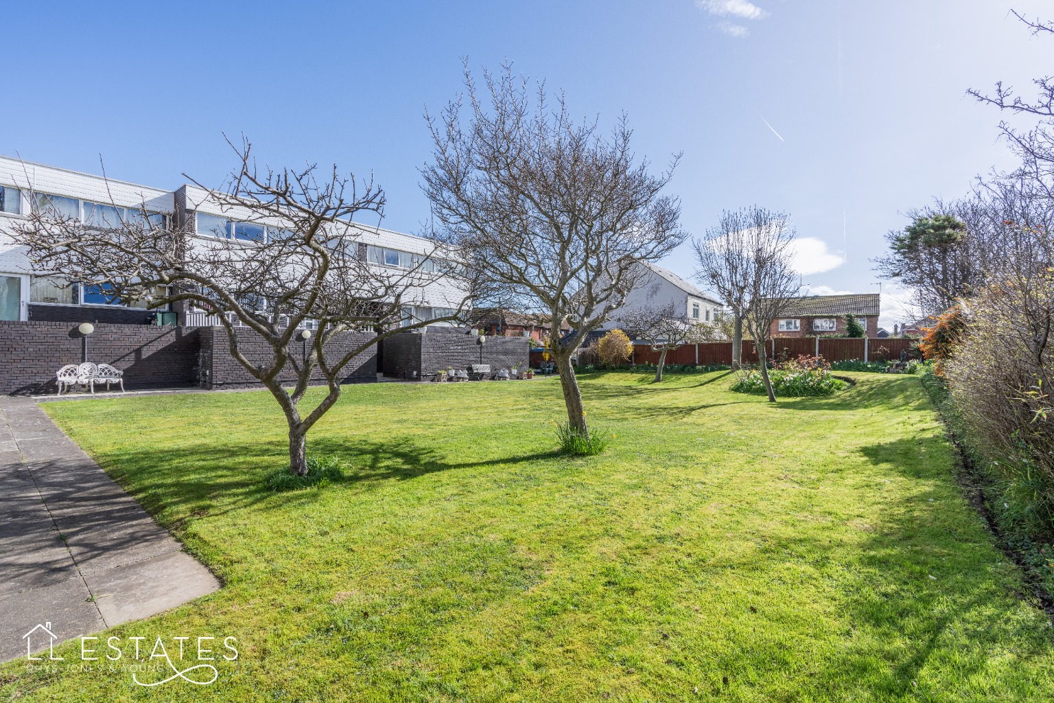 2 bed ground floor maisonette for sale in Glendower Court, Rhyl  - Property Image 11