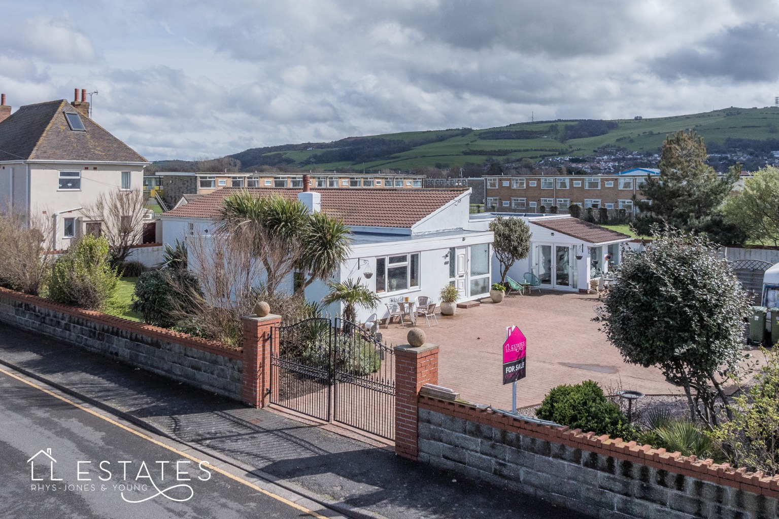 4 bed detached bungalow for sale in Beach Road East, Prestatyn  - Property Image 18