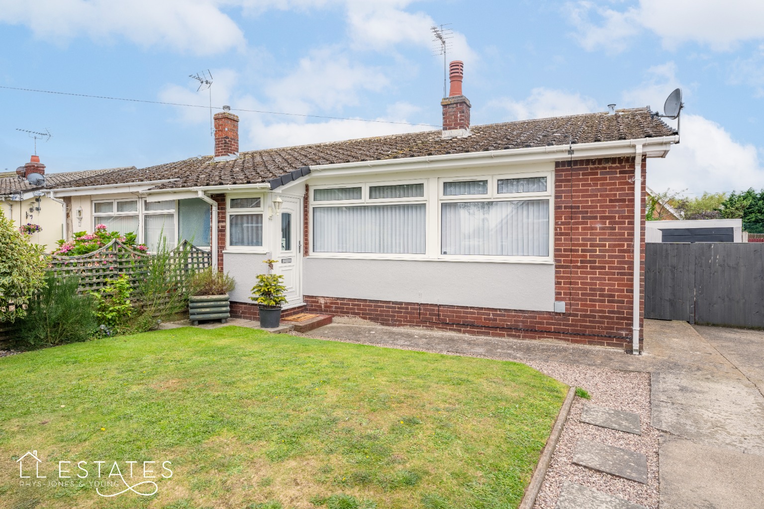 2 bed semi-detached bungalow for sale in Llandaff Drive, Prestatyn  - Property Image 1