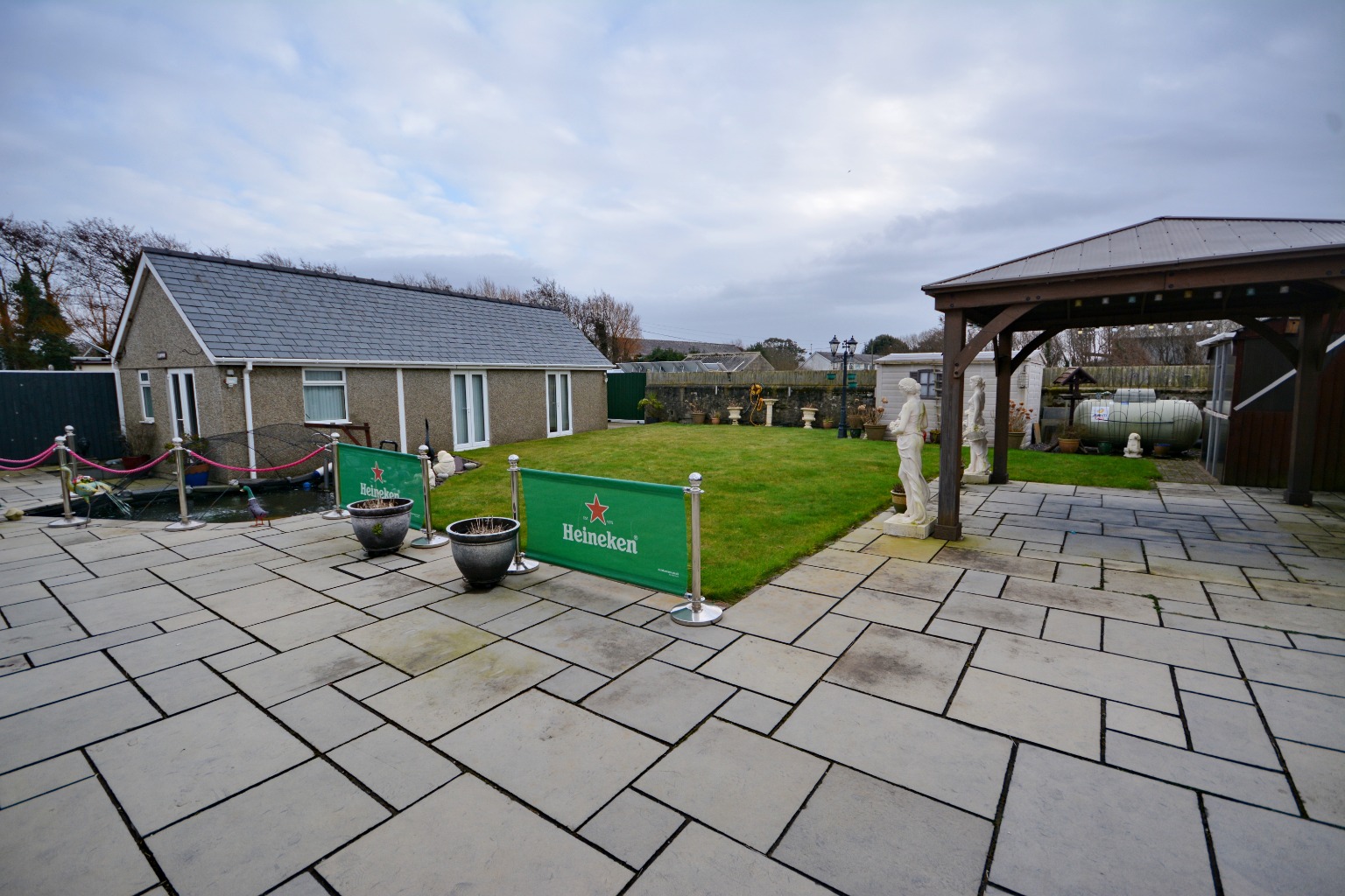 4 bed detached bungalow for sale, Porthmadog  - Property Image 2