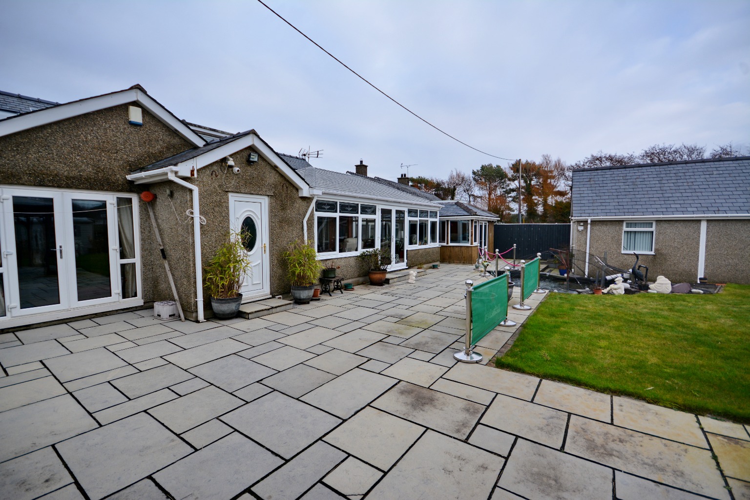 4 bed detached bungalow for sale, Porthmadog  - Property Image 3