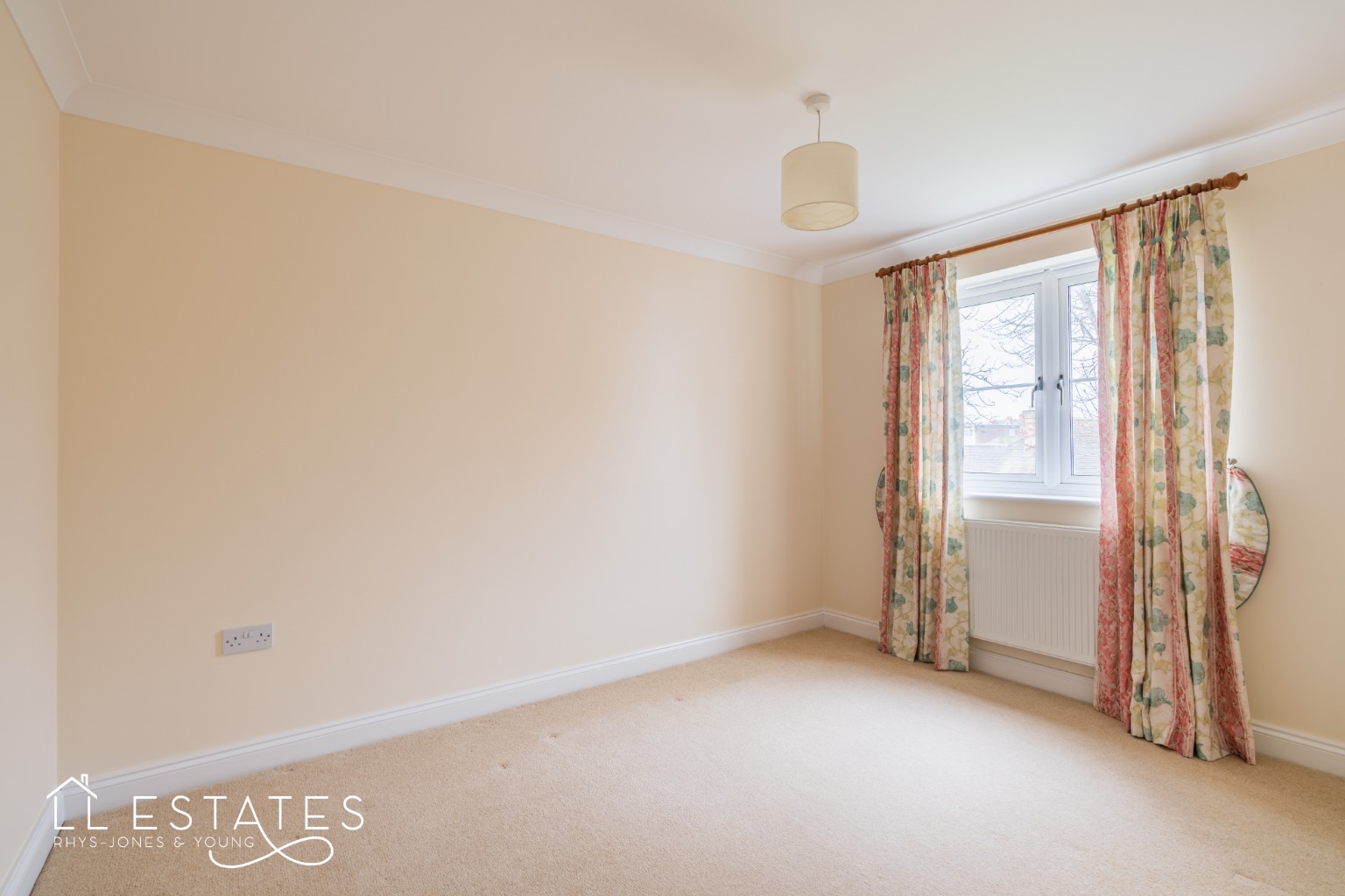 2 bed flat for sale in Boughton Avenue, Rhyl  - Property Image 4