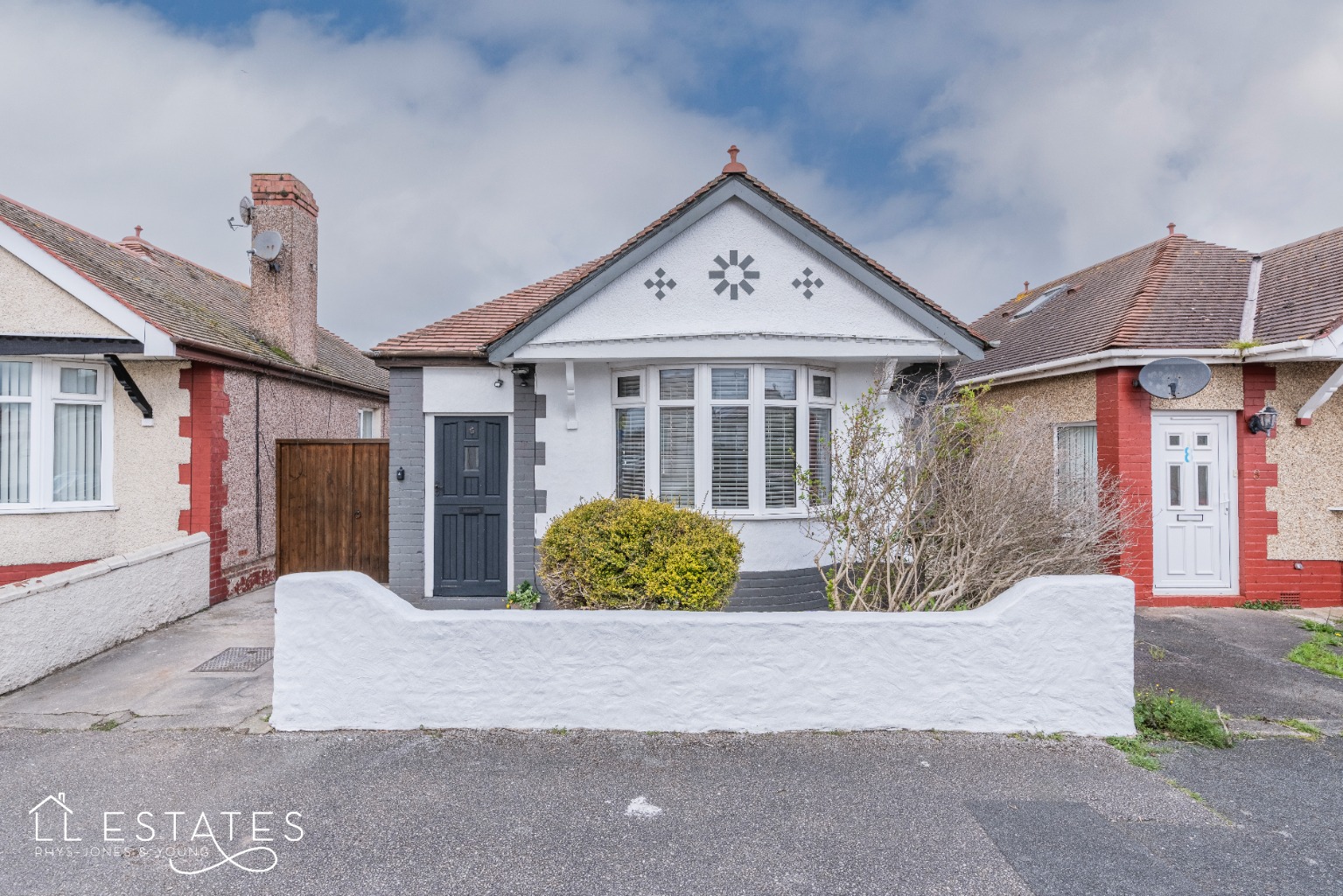 2 bed detached bungalow for sale in Regent Road, Rhyl  - Property Image 1