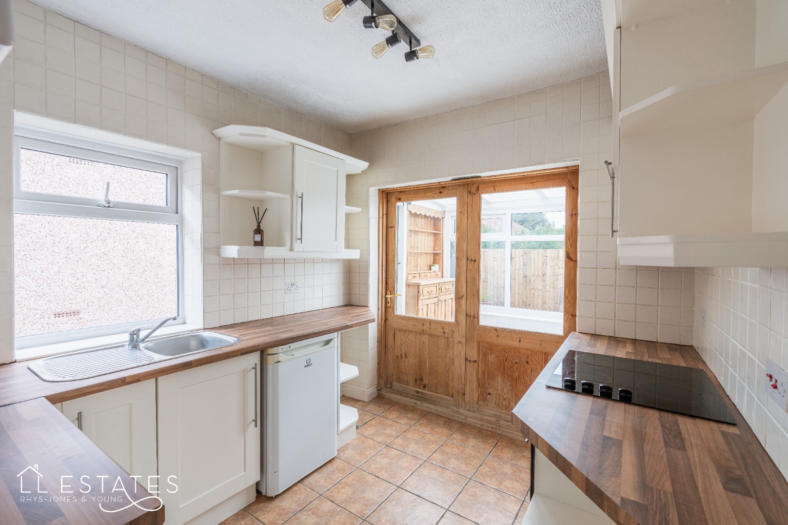 2 bed detached bungalow for sale in Regent Road, Rhyl  - Property Image 5