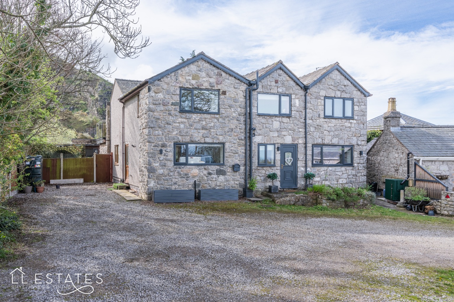 5 bed detached house for sale, Denbighshire  - Property Image 1