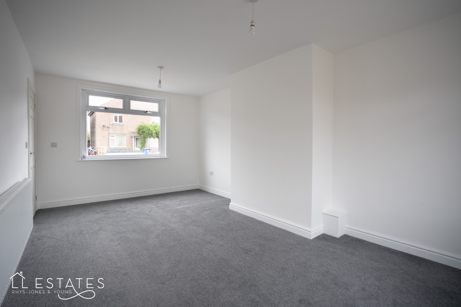 3 bed terraced house for sale in St David's Square, Denbighshire  - Property Image 6