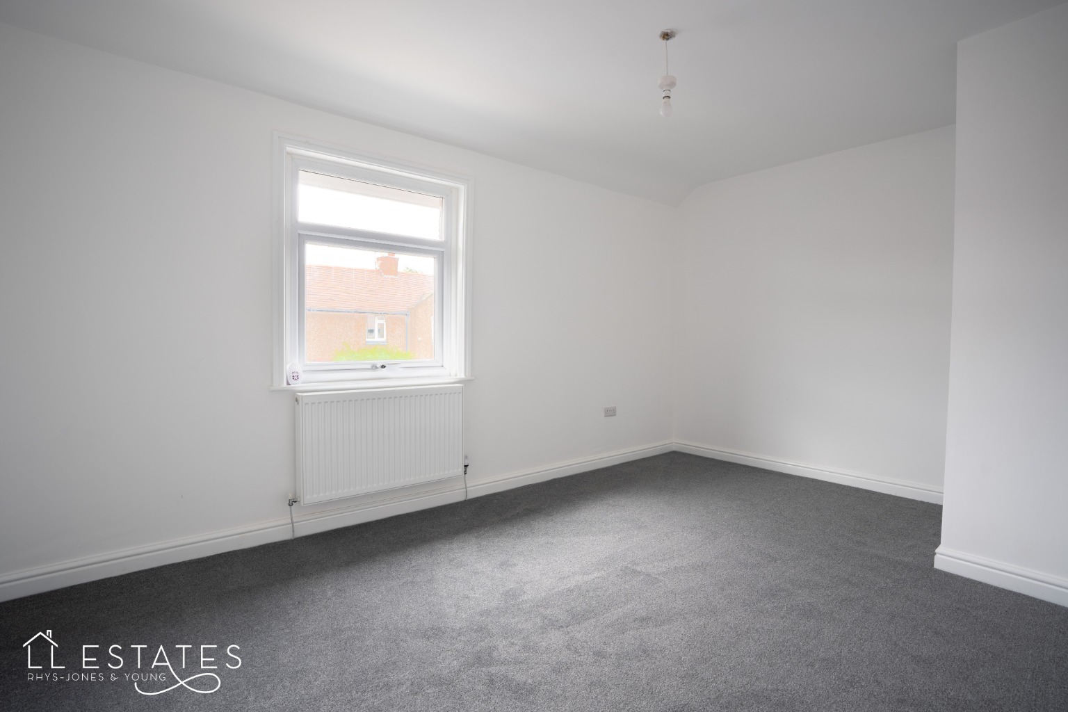 3 bed terraced house for sale in St David's Square, Denbighshire  - Property Image 7