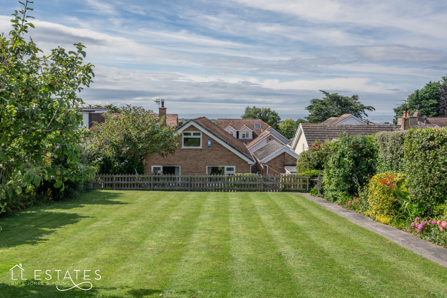 3 bed detached bungalow for sale in Stoneby Drive, Prestatyn  - Property Image 11