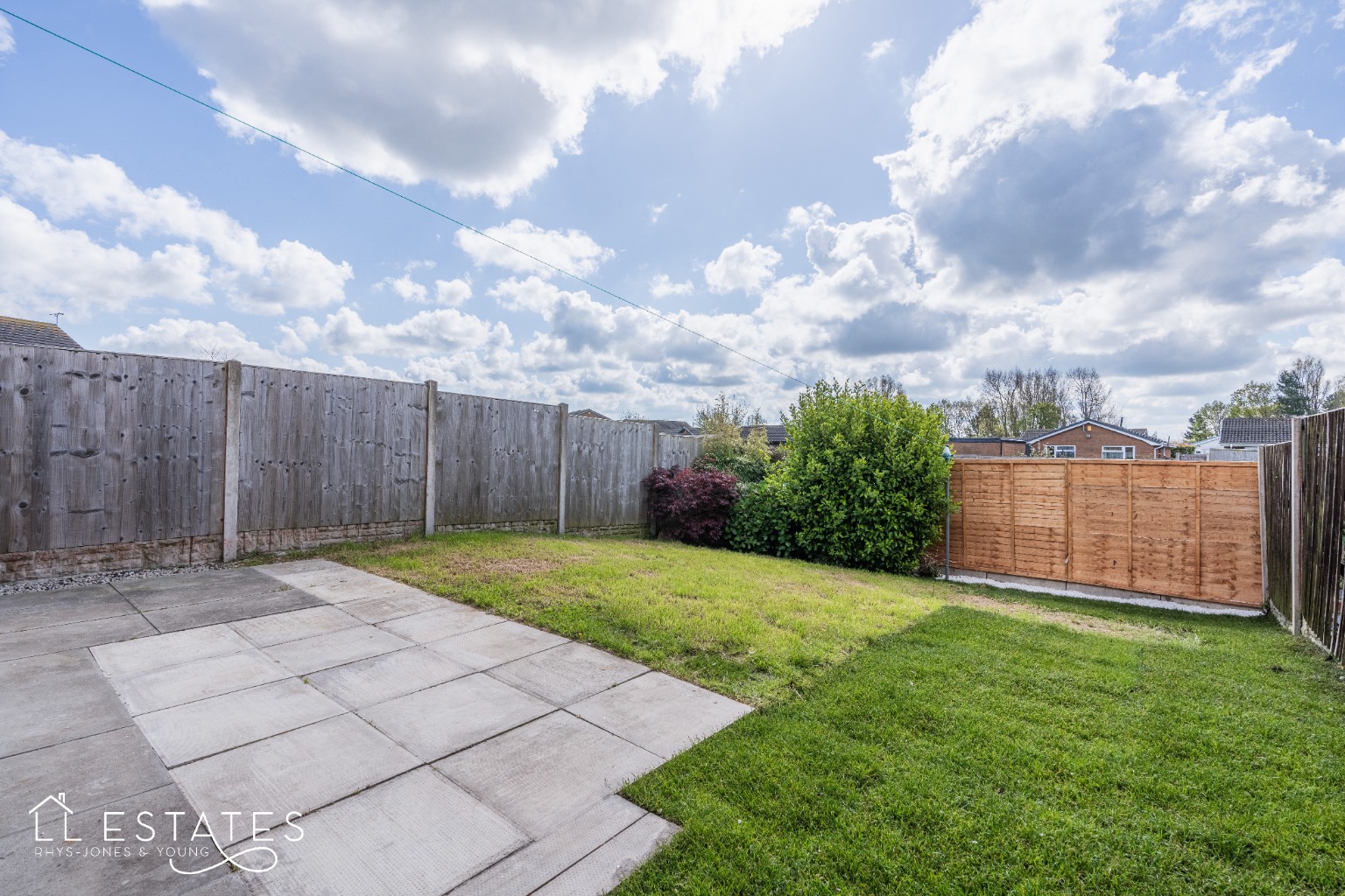 3 bed semi-detached house for sale in Llys Elinor  - Property Image 9