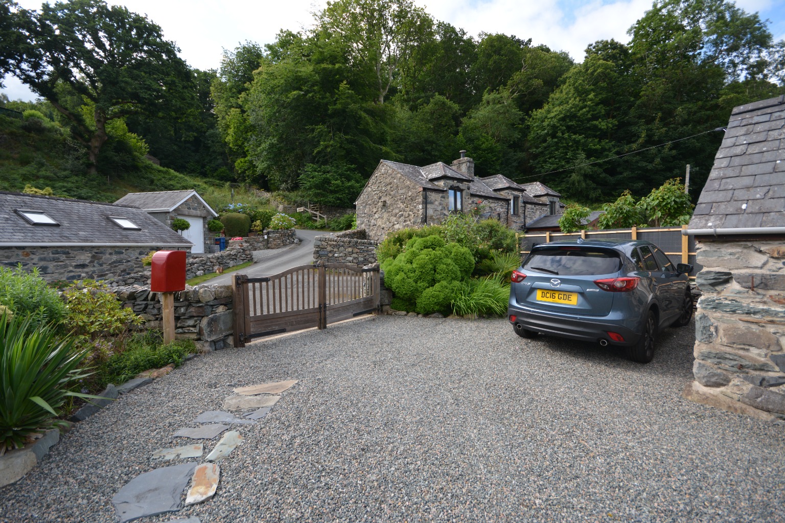 1 bed cottage for sale, Llanbedr  - Property Image 3