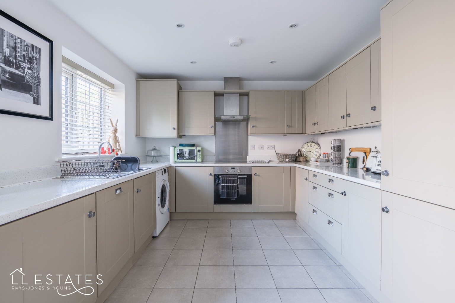 3 bed semi-detached house for sale in The Avenue, Prestatyn  - Property Image 4