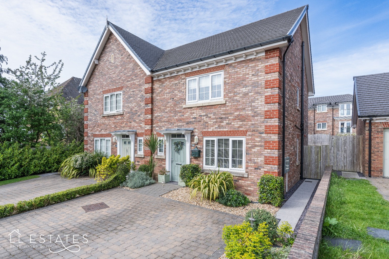 3 bed semi-detached house for sale in The Avenue, Prestatyn  - Property Image 1