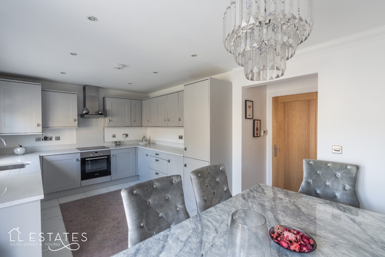 3 bed semi-detached house for sale in The Avenue, Prestatyn  - Property Image 2