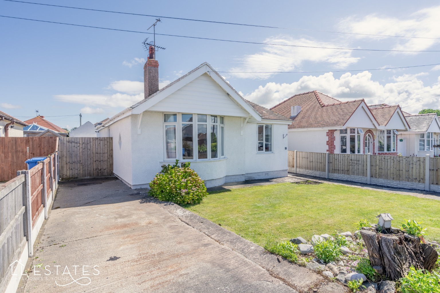 3 bed detached bungalow for sale in South Drive, Rhyl  - Property Image 1
