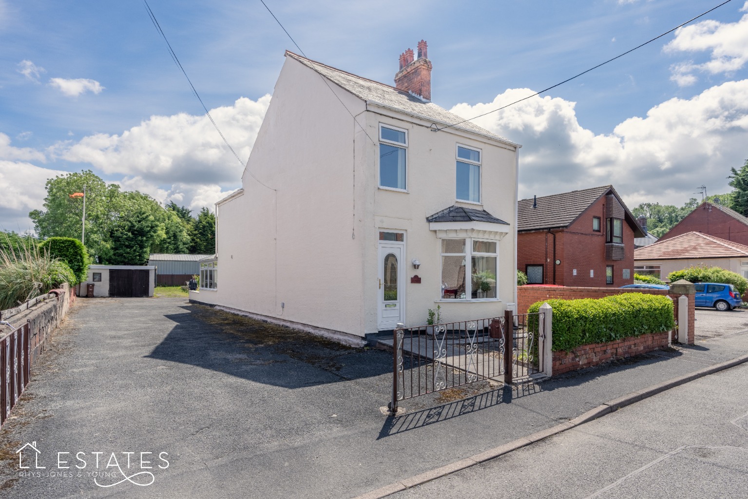 2 bed detached house for sale in Mornant Avenue, Holywell - Property Image 1
