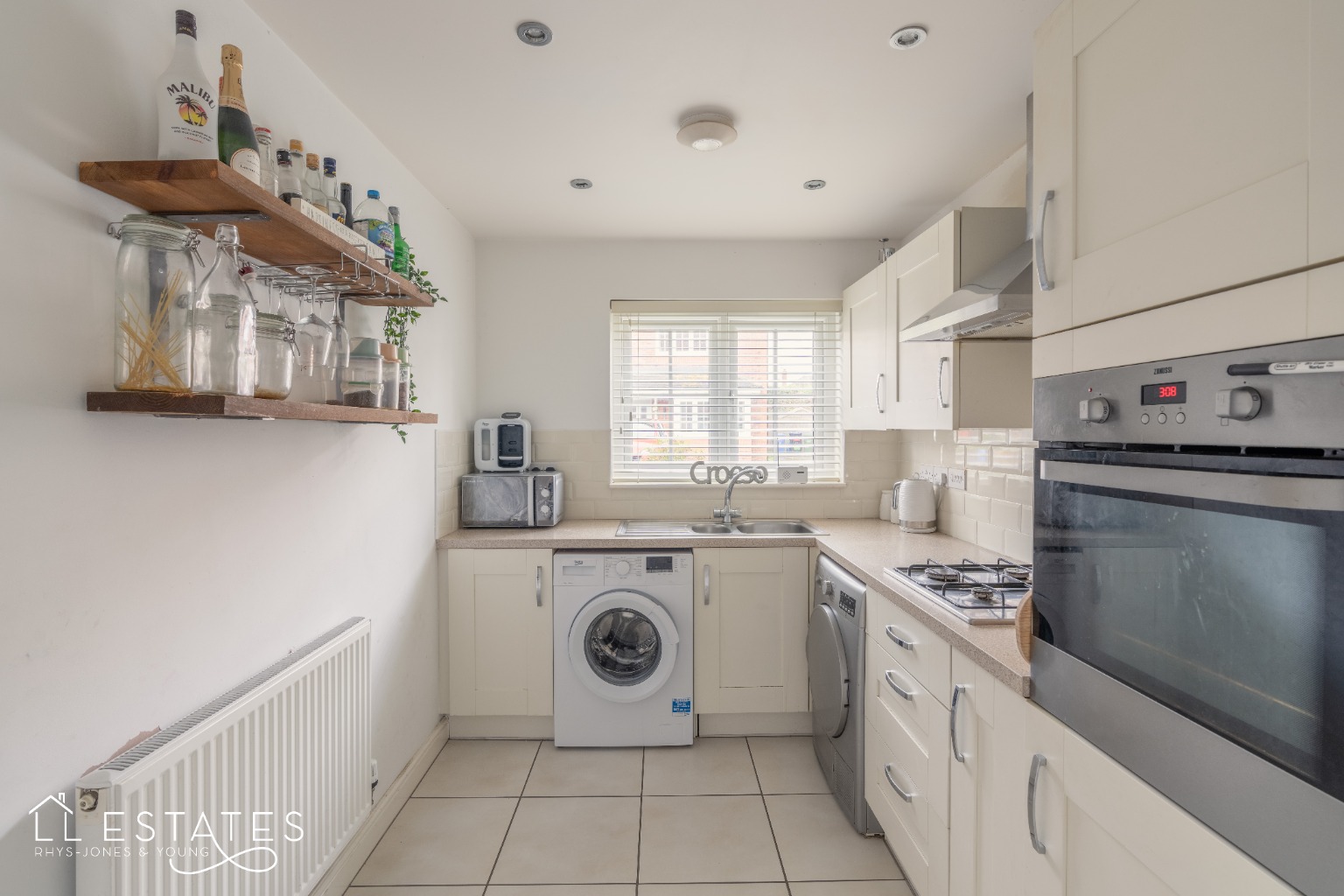 3 bed end of terrace house for sale in Clos Bodrhyddan, Rhyl  - Property Image 5