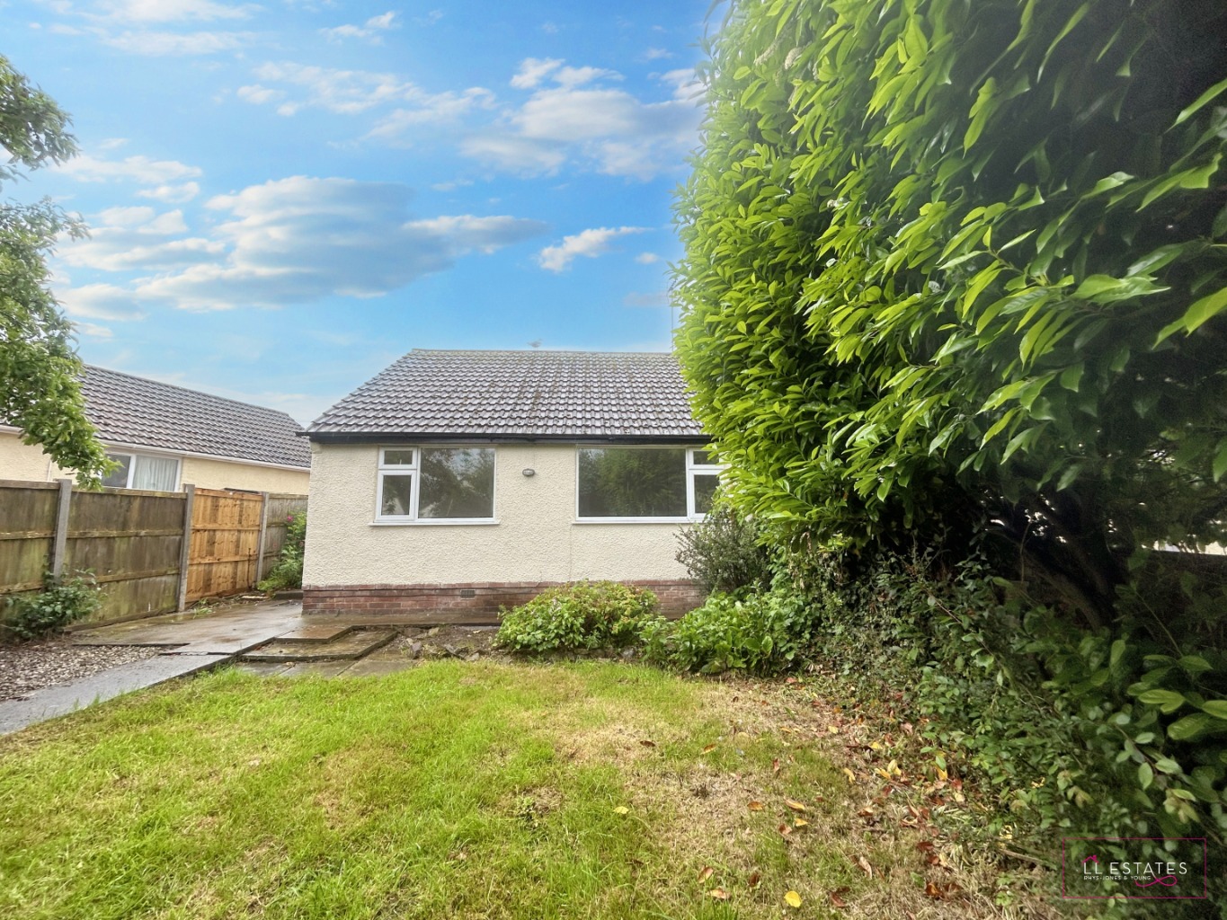 2 bed semi-detached bungalow for sale in Salisbury Drive, Prestatyn  - Property Image 8