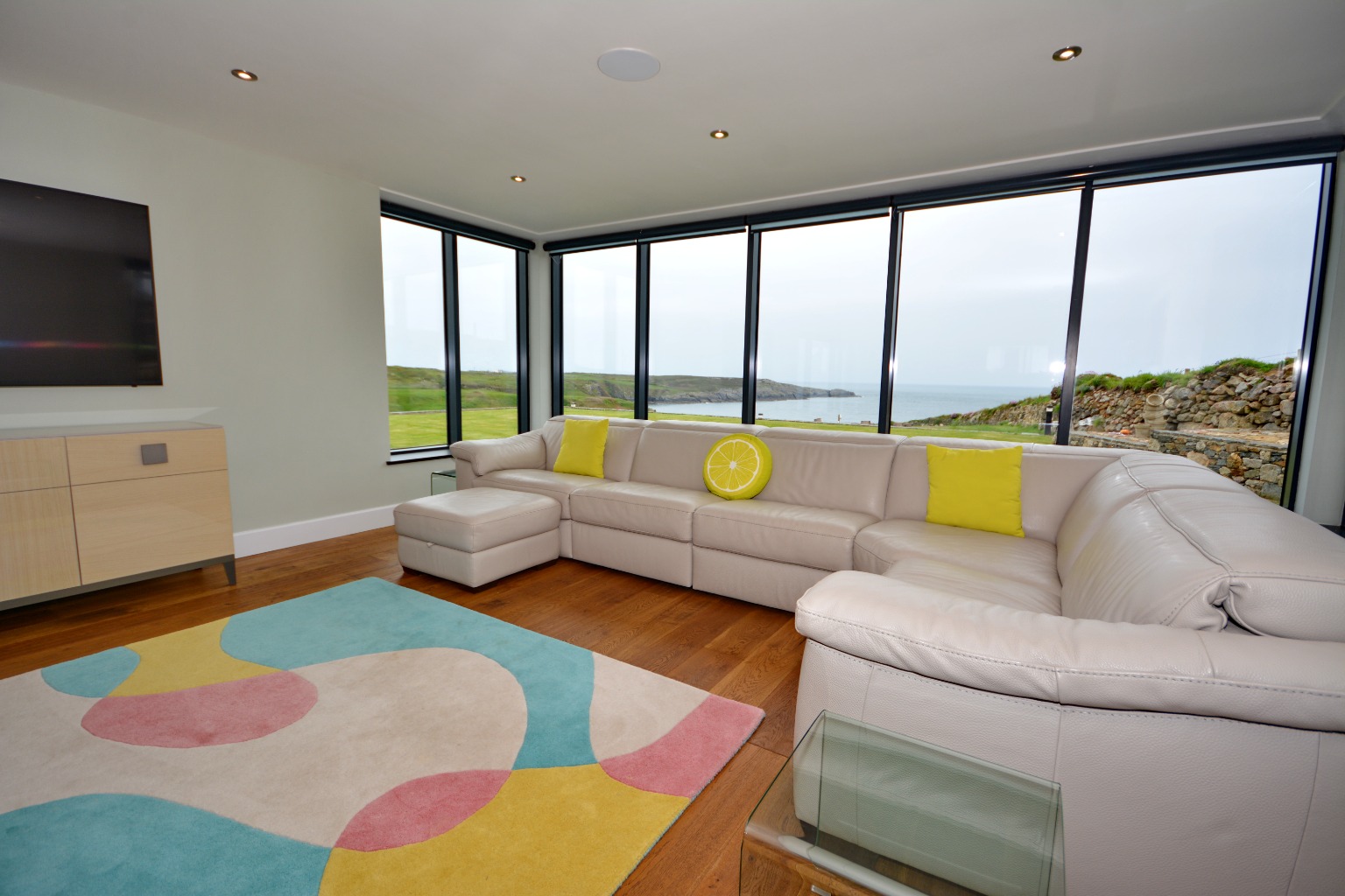 4 bed detached house for sale, Holyhead  - Property Image 5