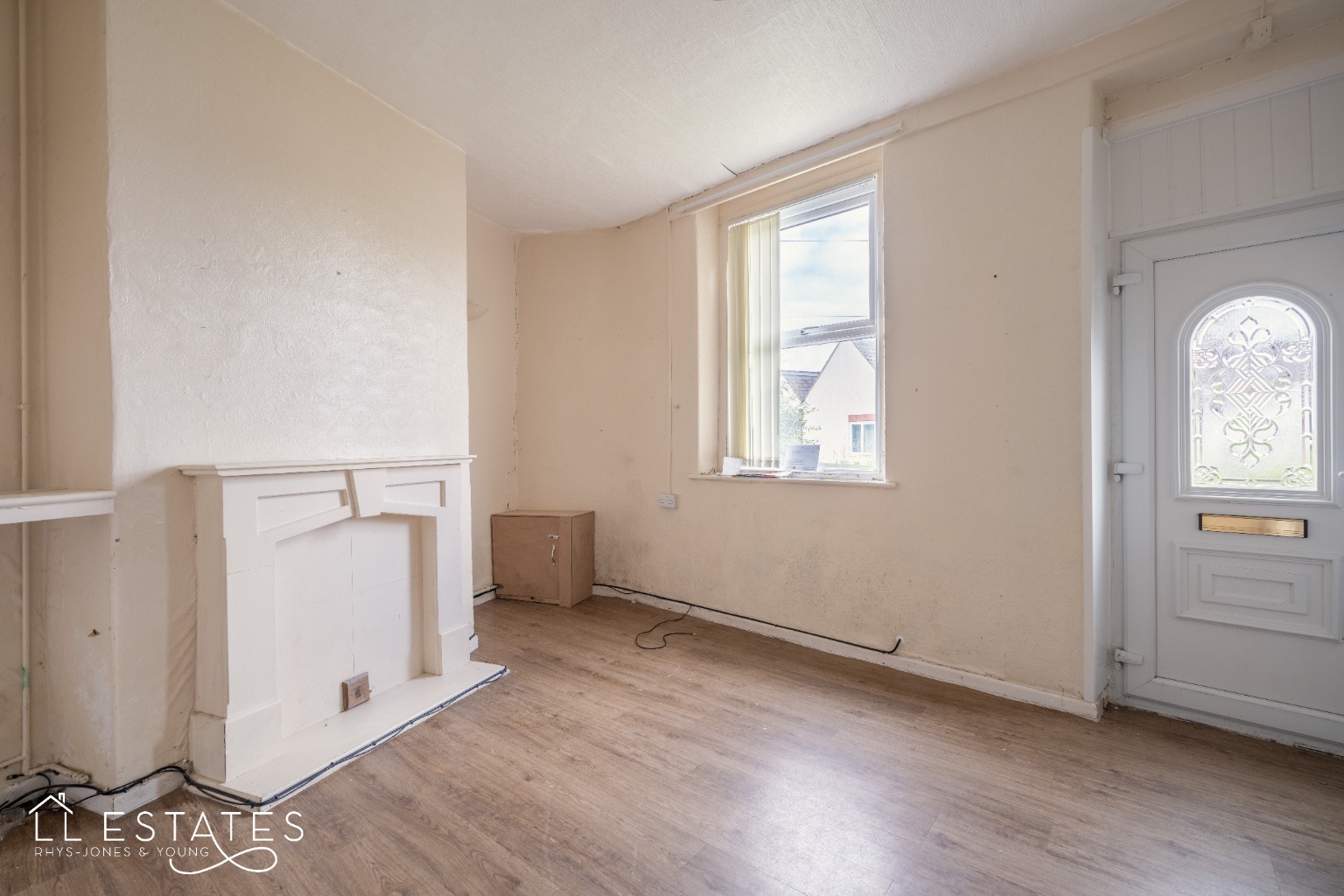 2 bed terraced house for sale in Brynfynnon Terrace, Denbigh  - Property Image 3