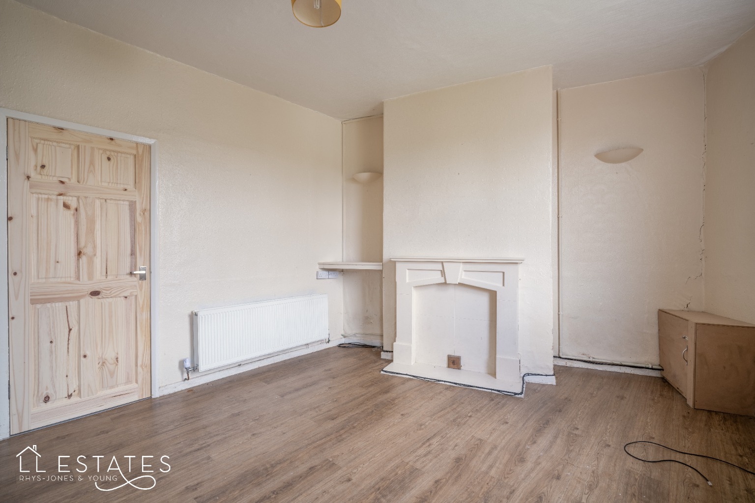 2 bed terraced house for sale in Brynfynnon Terrace, Denbigh  - Property Image 2