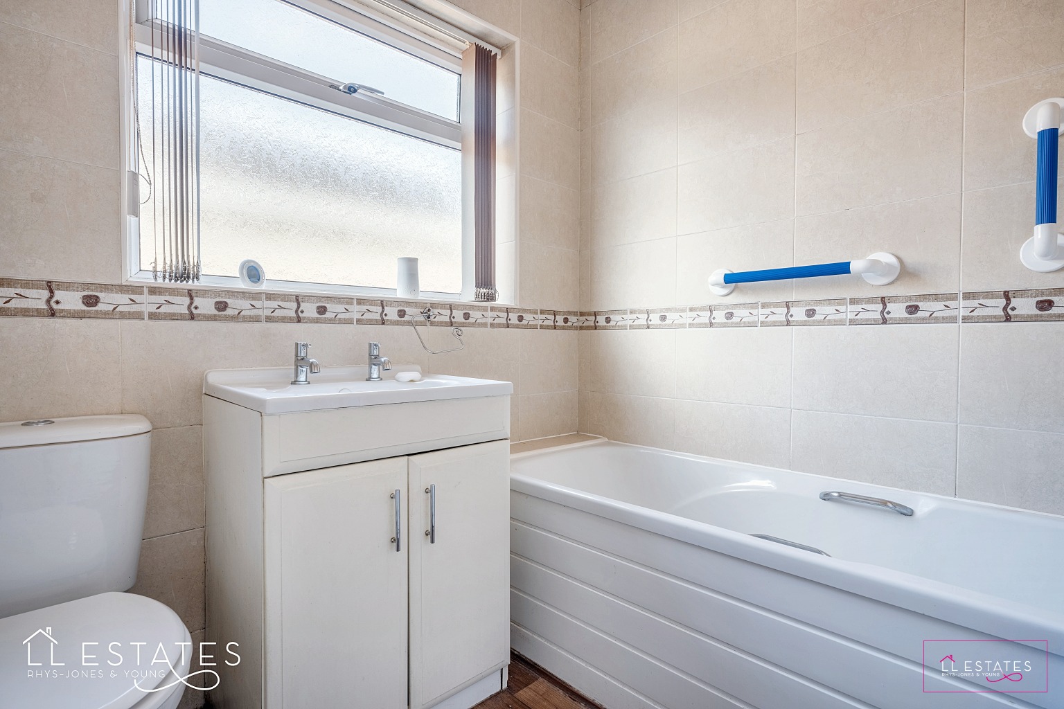 2 bed detached bungalow for sale in The Meadows, Prestatyn  - Property Image 8