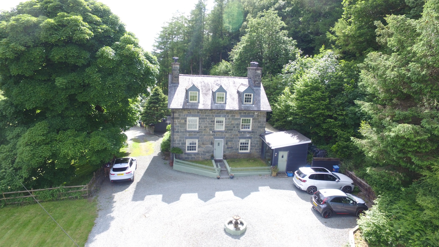 5 bed detached house for sale, Blaenau Ffestiniog  - Property Image 4