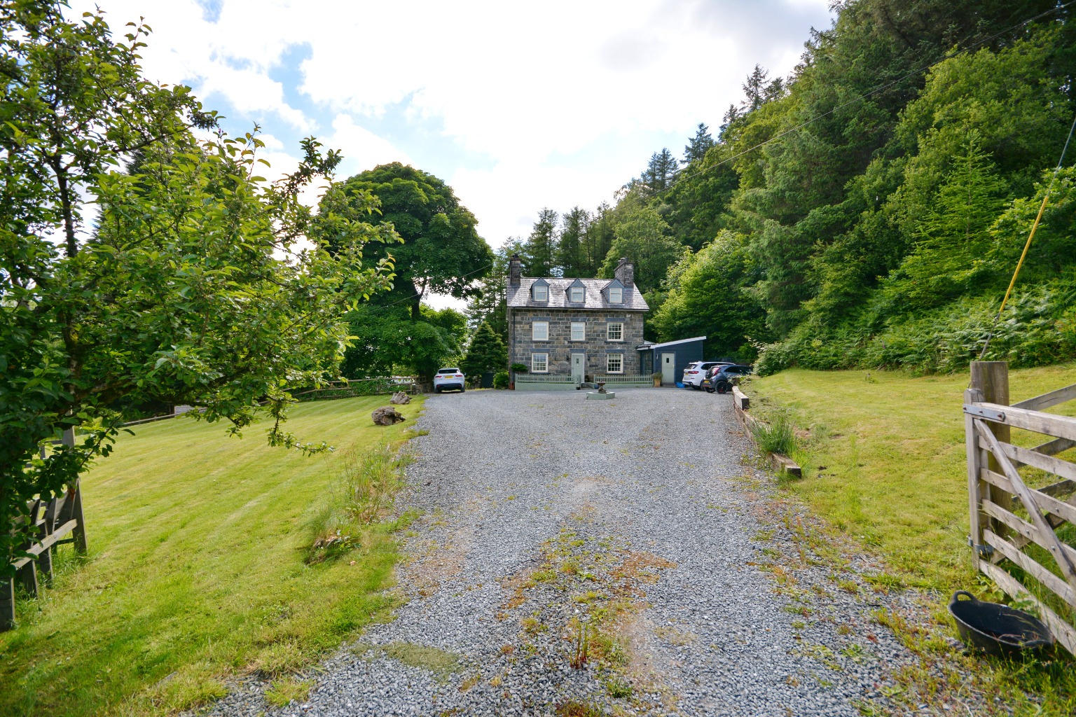 5 bed detached house for sale, Blaenau Ffestiniog  - Property Image 6