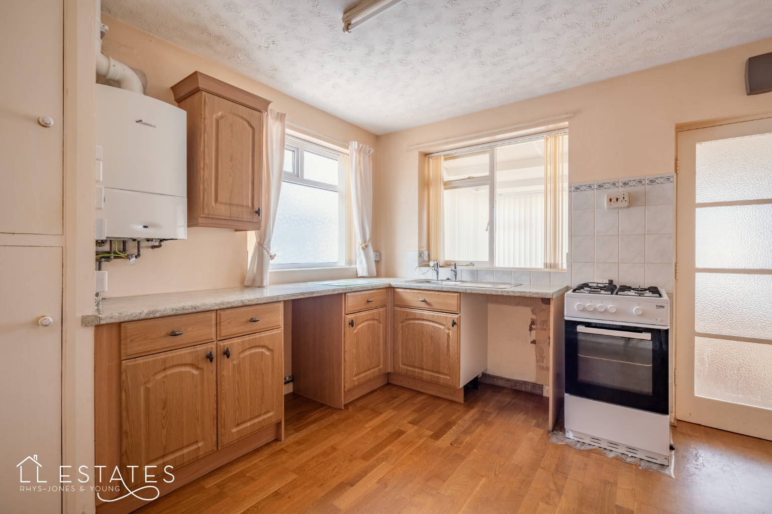 2 bed detached bungalow for sale in Garnett Drive, Prestatyn  - Property Image 2