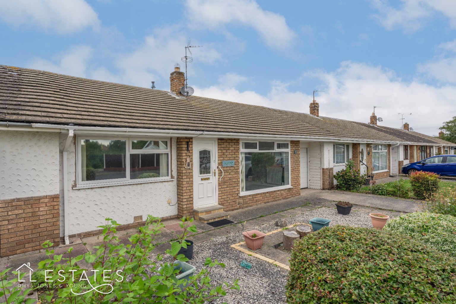 2 bed bungalow for sale in Sycamore Grove, Rhyl  - Property Image 1