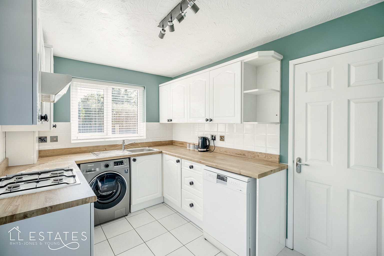 3 bed detached house for sale in Hyde Court, Rhyl  - Property Image 5