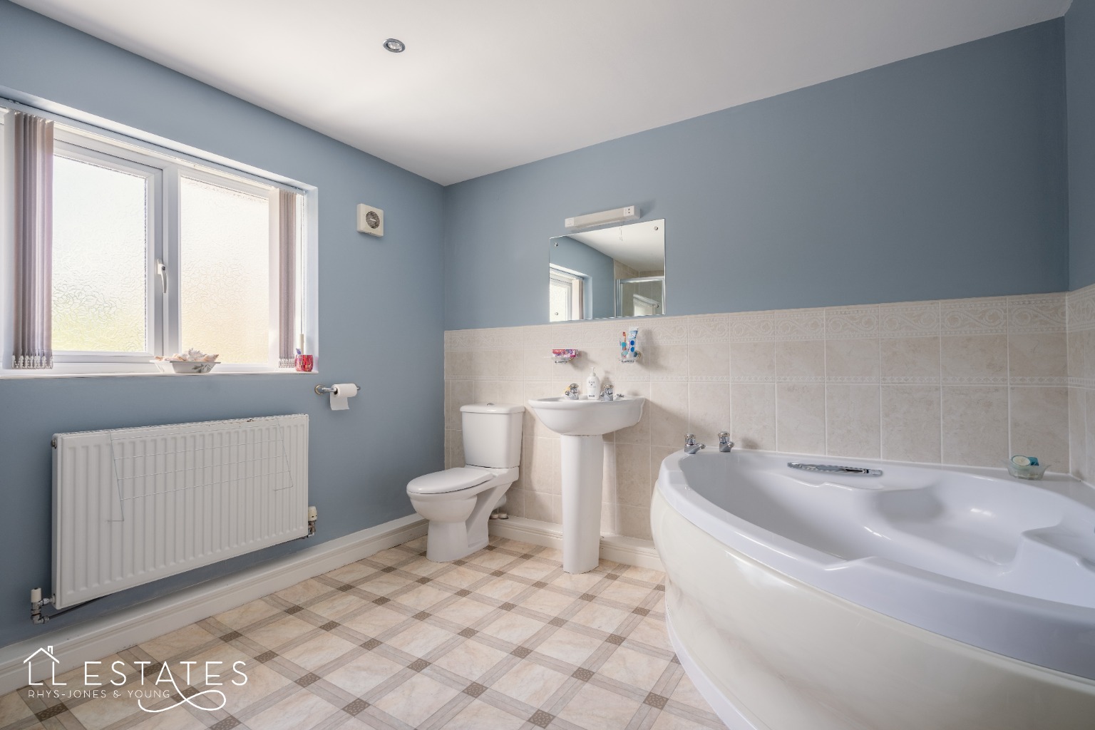 4 bed detached house for sale in Tanllwyfan, Colwyn Bay  - Property Image 11