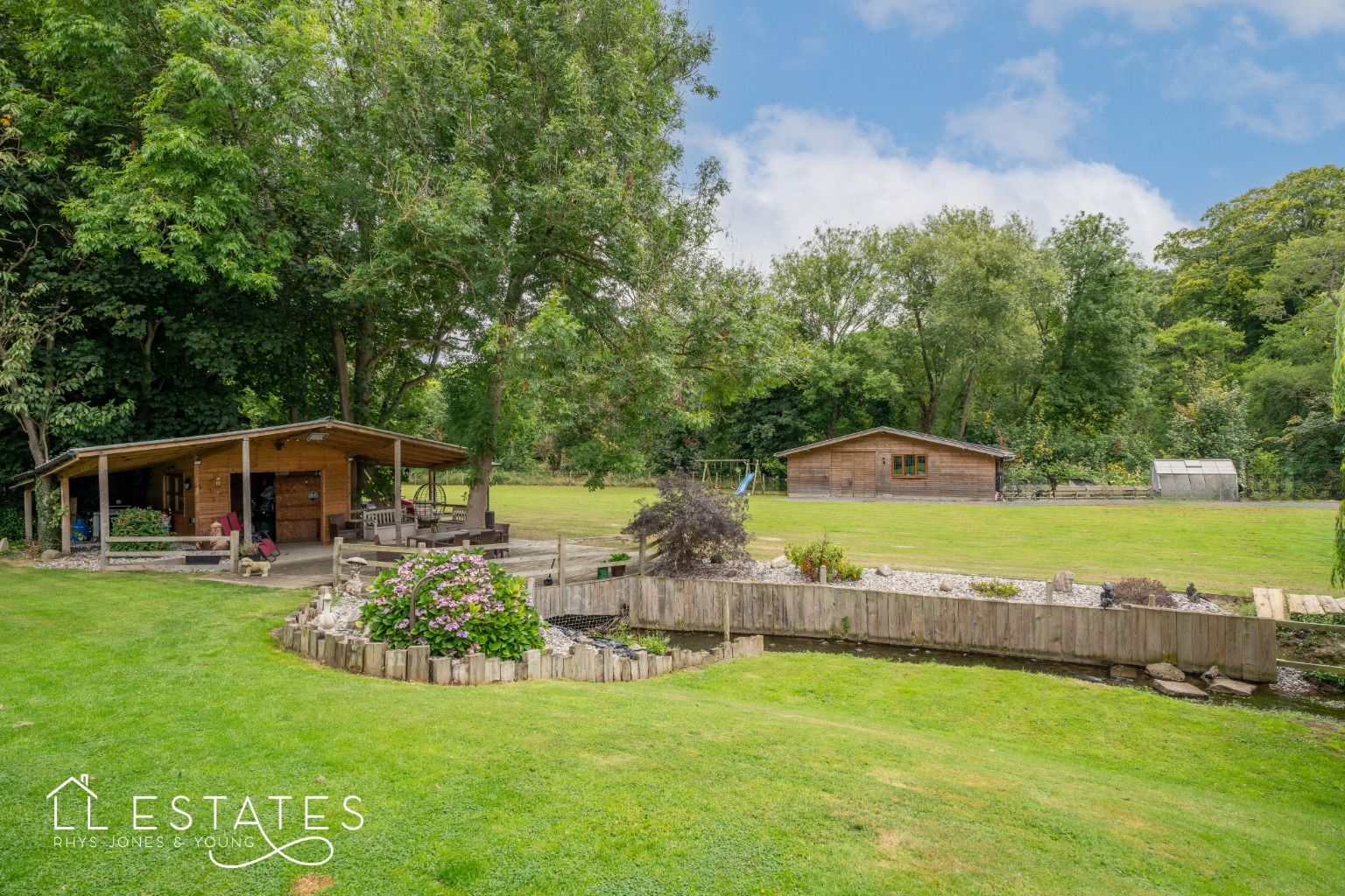 3 bed country house for sale in Lower Denbigh Road, St. Asaph  - Property Image 12