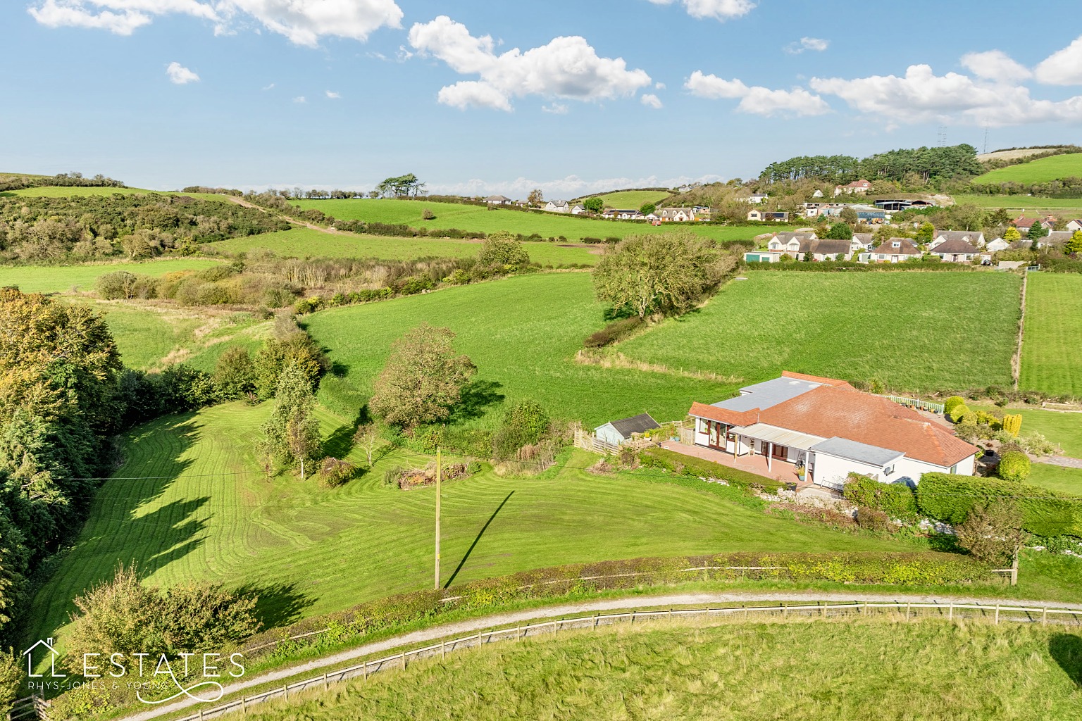 3 bed detached bungalow for sale, Flintshire  - Property Image 19