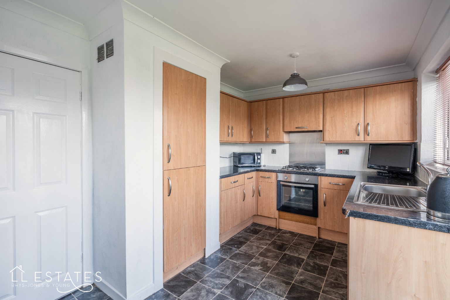 3 bed semi-detached house for sale in Llys Clwyd, Denbigh  - Property Image 2