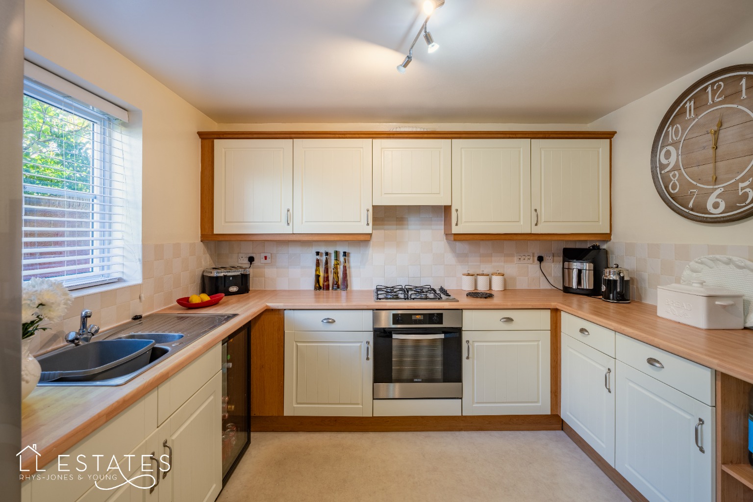 4 bed detached house for sale in Ffordd Idwal, Prestatyn  - Property Image 7