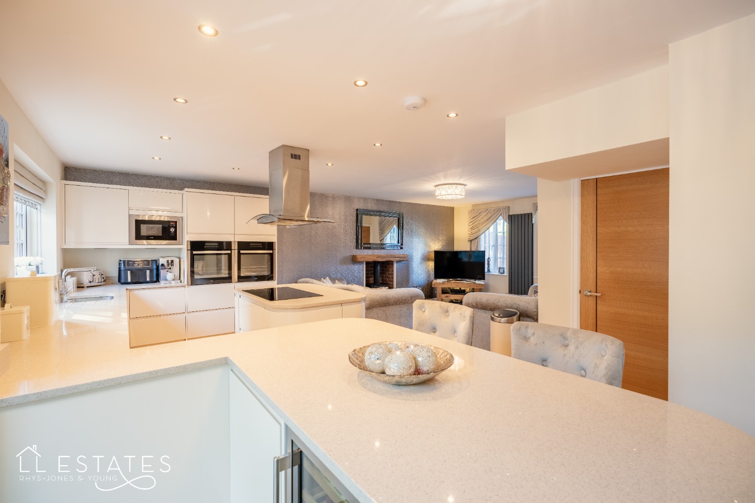 4 bed detached house for sale in Oakwood, Colwyn Bay  - Property Image 3