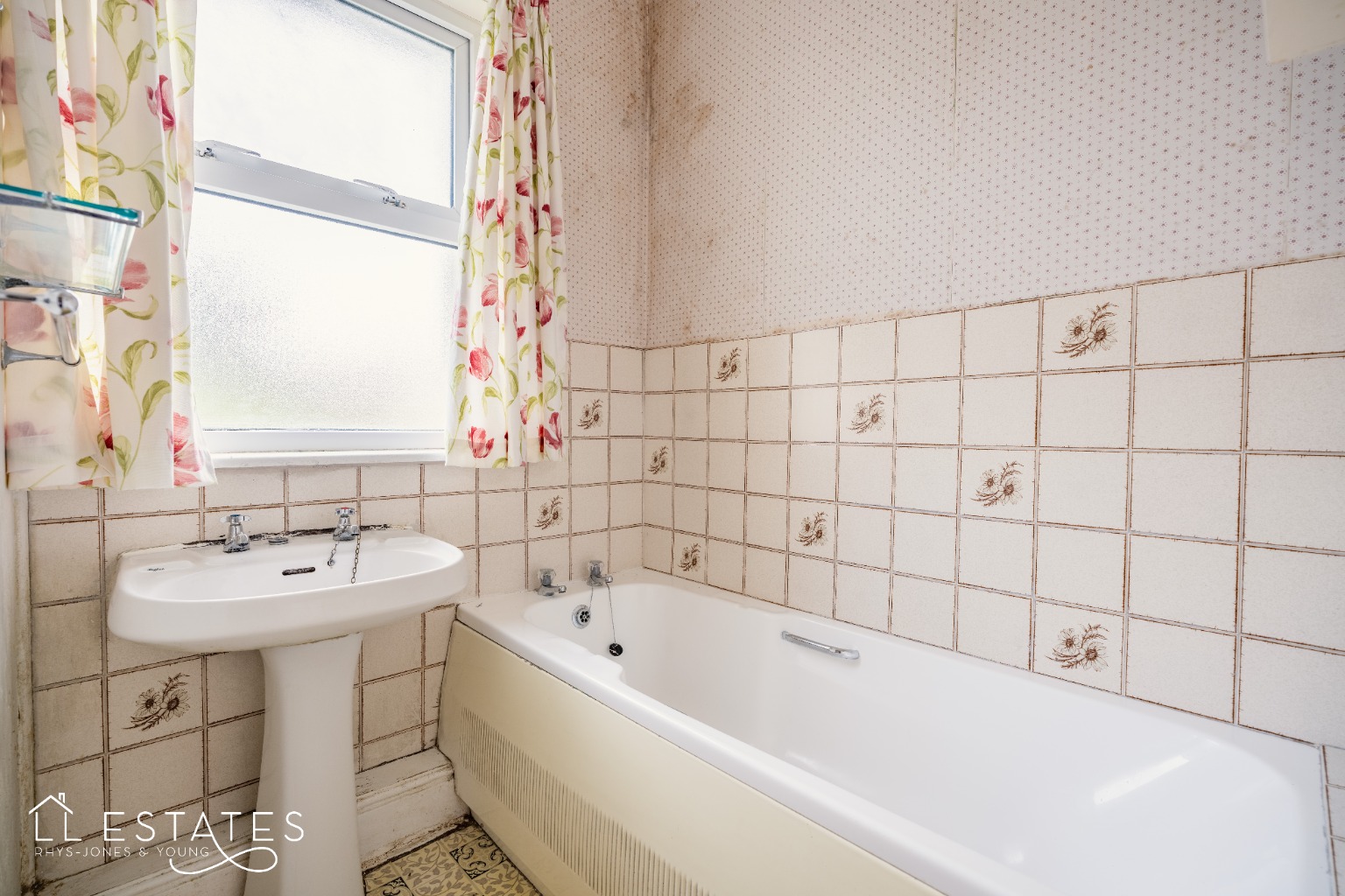 3 bed semi-detached house for sale in Ellis Avenue, Rhyl  - Property Image 6