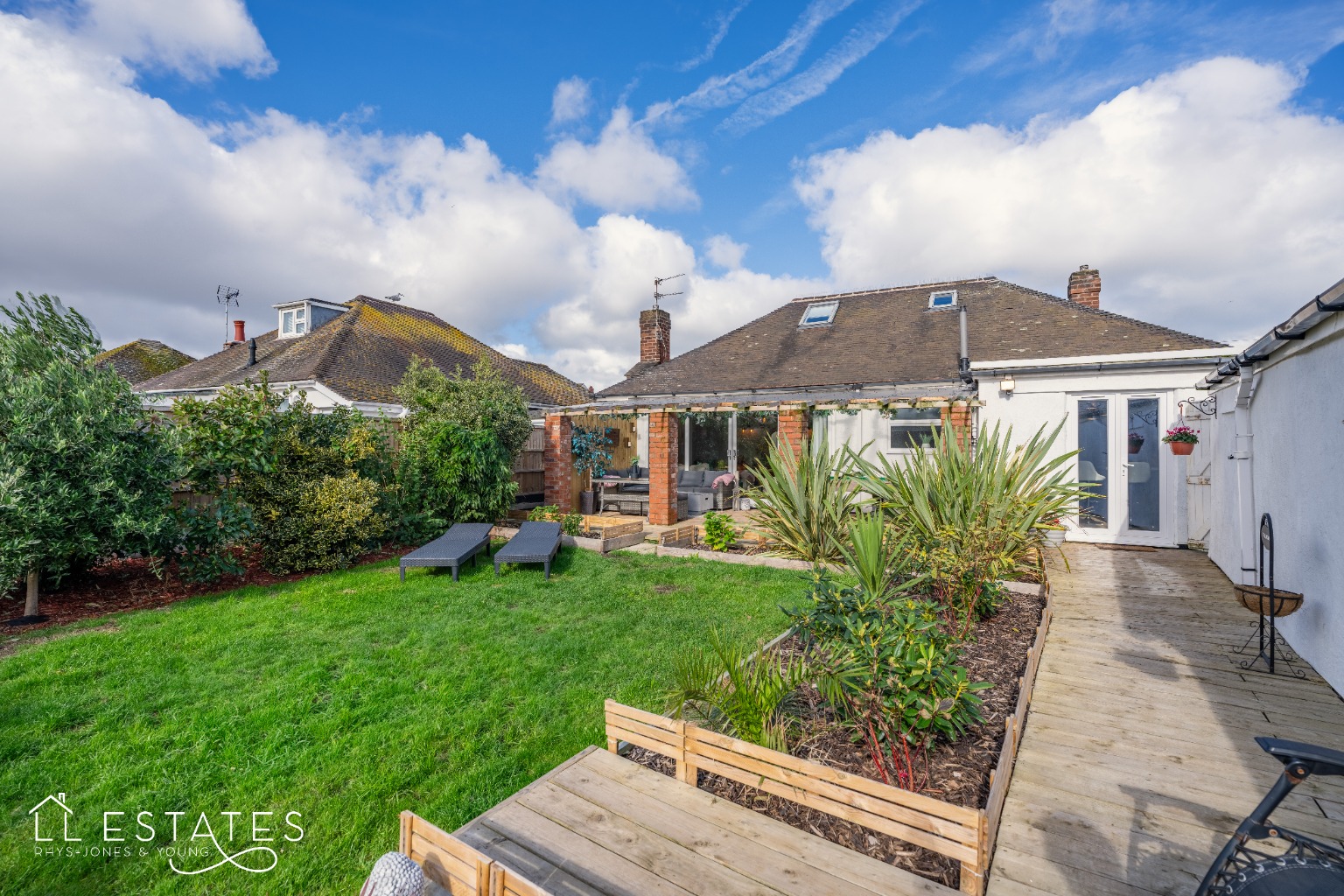 2 bed bungalow for sale in Burns Drive, Rhyl  - Property Image 16