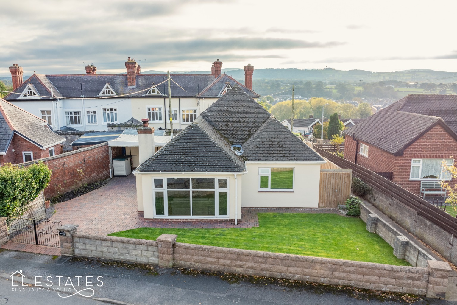 3 bed detached bungalow for sale, Denbighshire  - Property Image 3