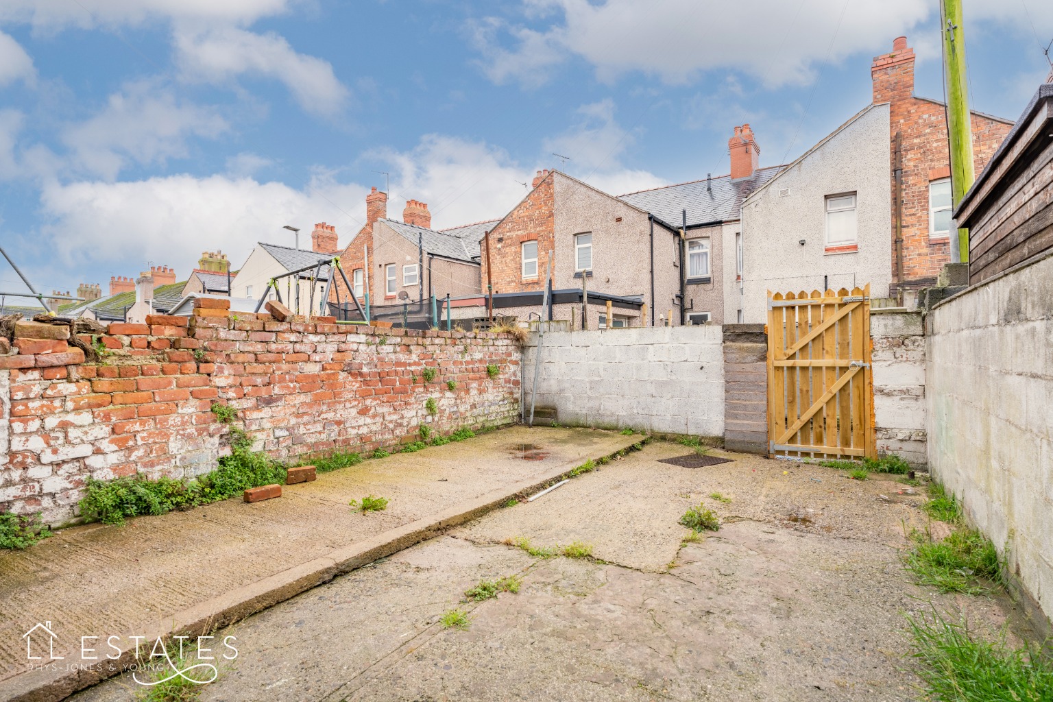 3 bed terraced house for sale in Vezey Street, Rhyl  - Property Image 10