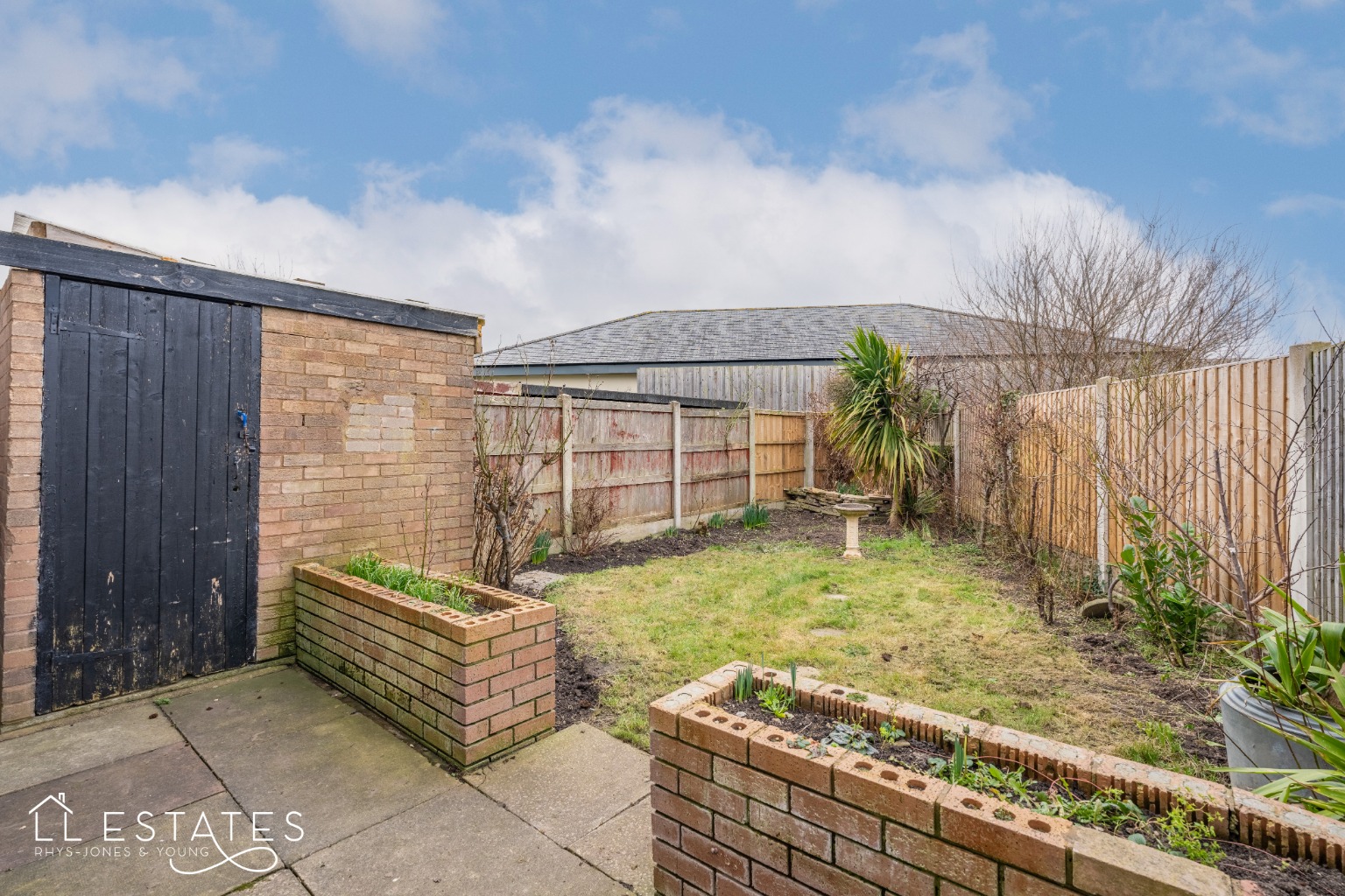 3 bed terraced house for sale in Morfa View, Denbighshire  - Property Image 2