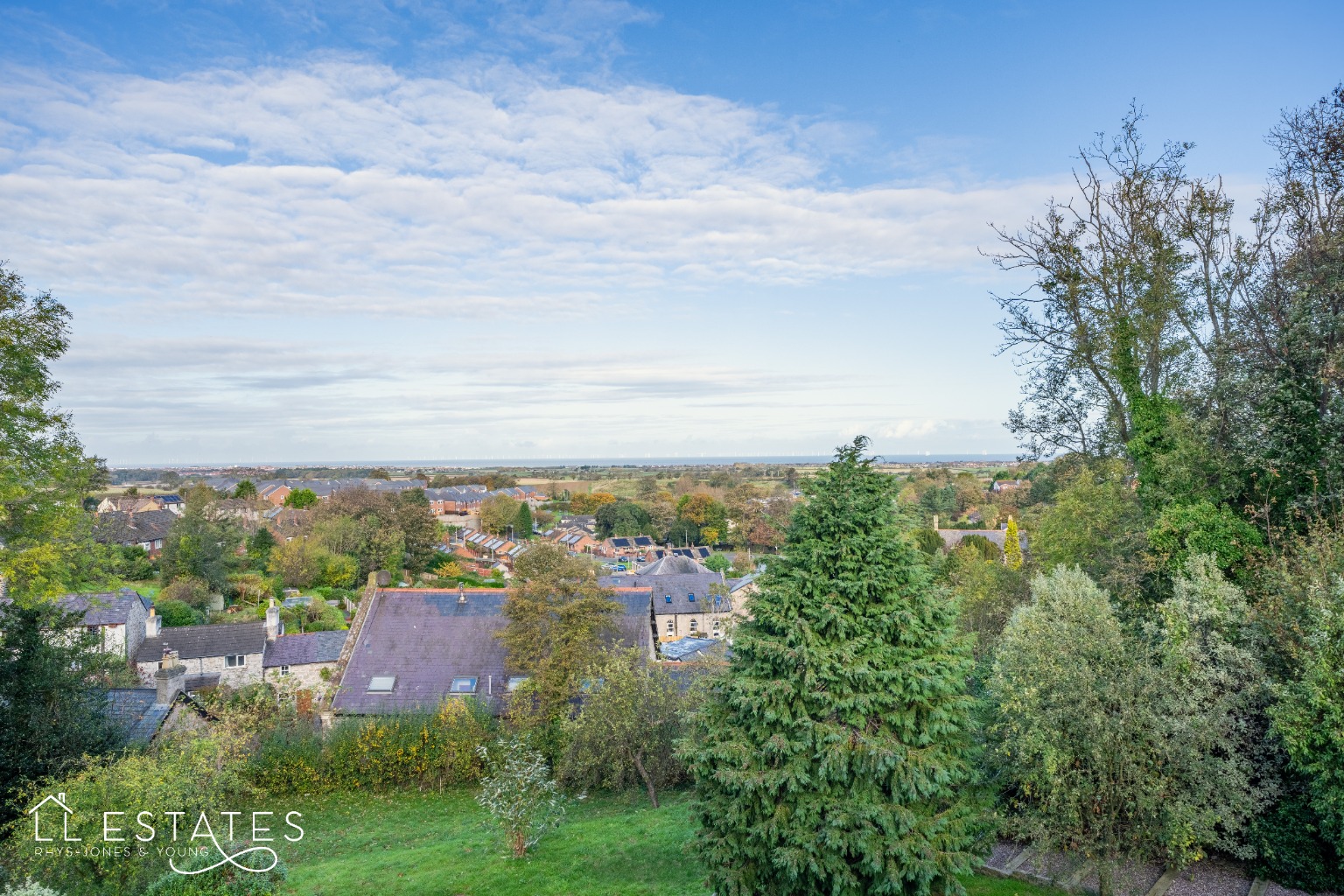 3 bed detached house for sale, Denbighshire  - Property Image 14